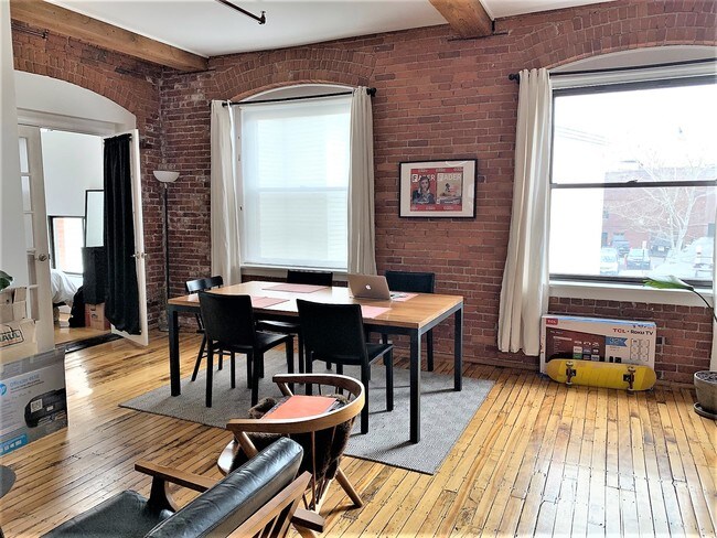 Foto del edificio - 244 Brighton Ave