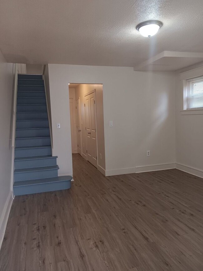 Foto del edificio - 2309 Upland St