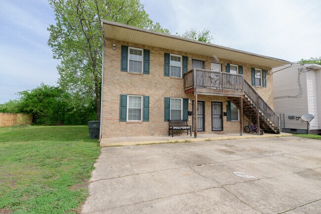 Foto del edificio - 834 C Ave