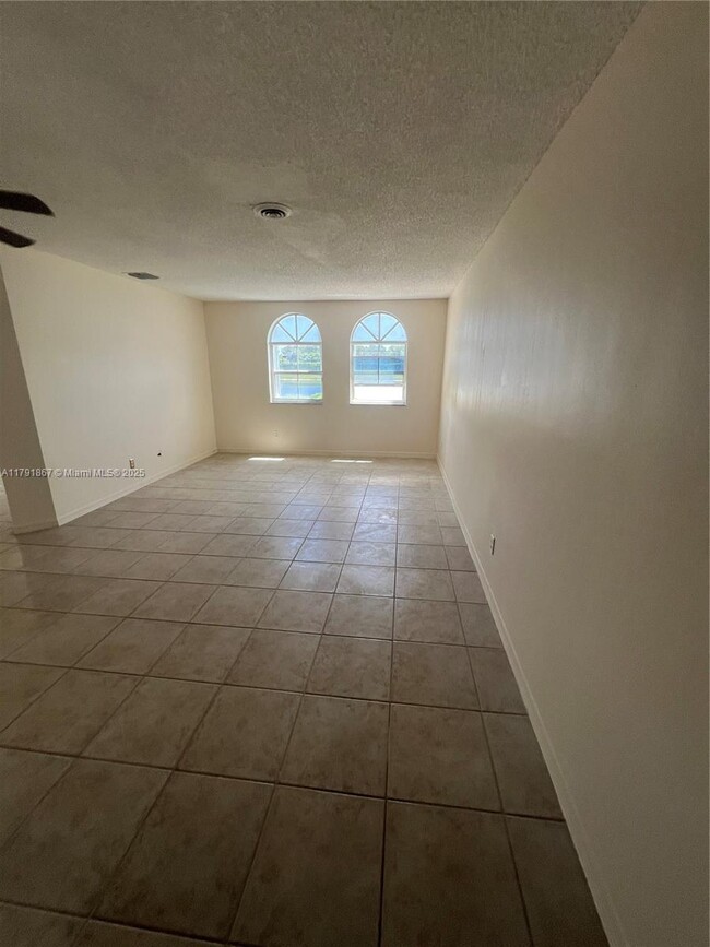 Building Photo - 5357 SW 125th Ave