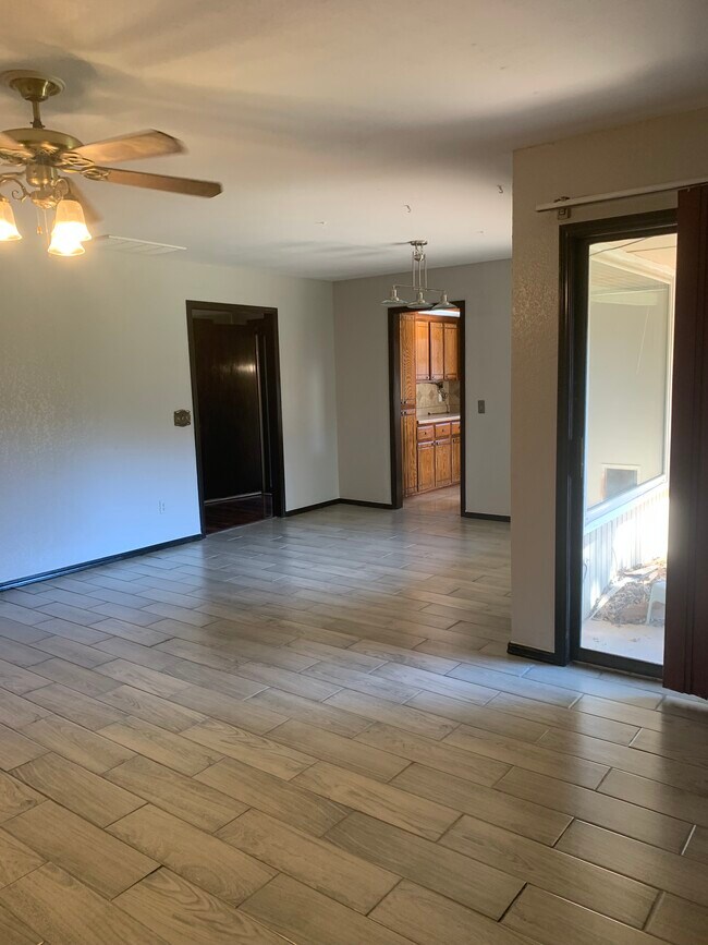 Foto del edificio - 3717 Windscape Ave