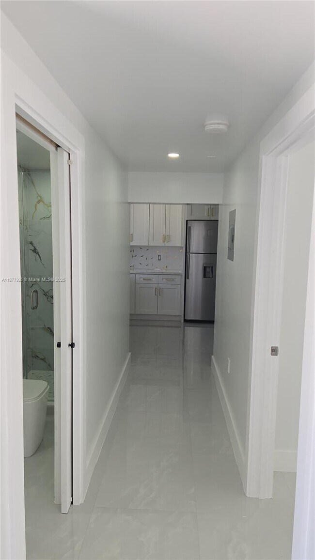 Foto del edificio - 511 W 16th St
