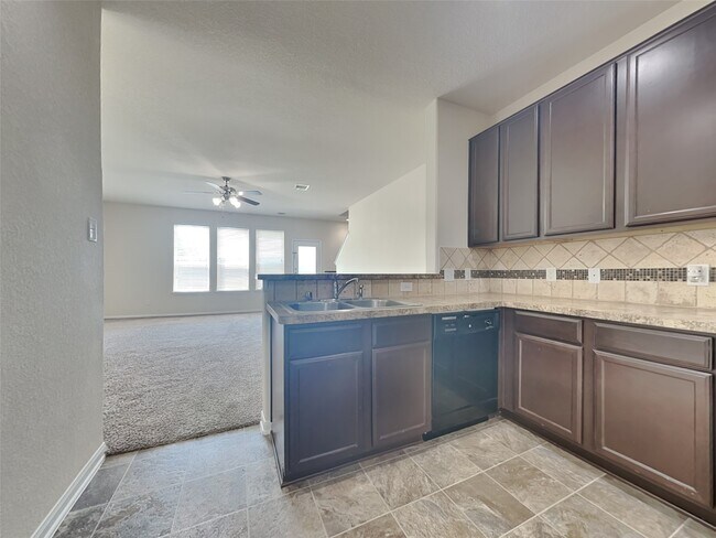 Foto del edificio - 15315 Signal Ridge Way