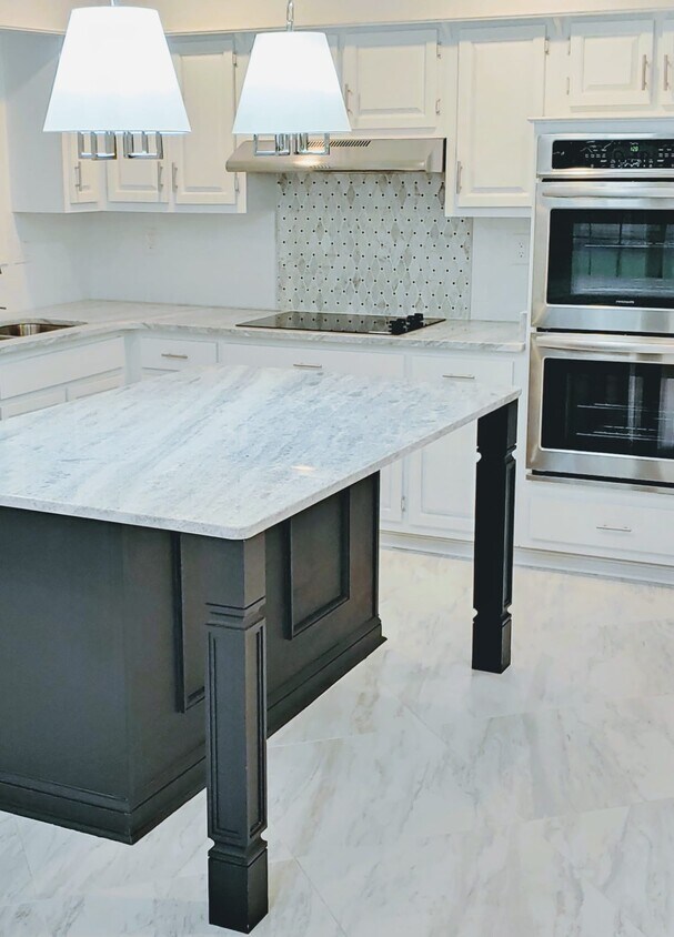 Foto principal - 5587 Ashley Square S