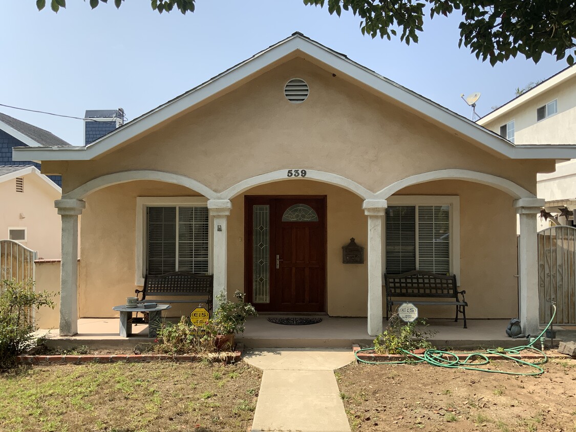Primary Photo - 539 Arena St