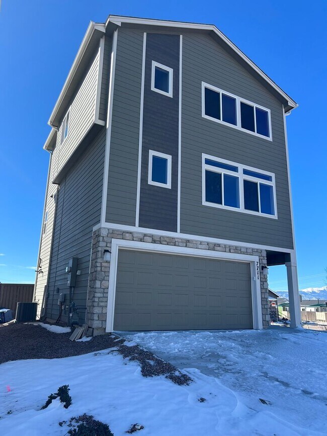 Foto del edificio - New build 3 bed, 2.5 bath, 2 car garage