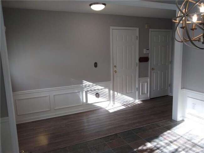 Building Photo - 4252 Pentworth Ln NW