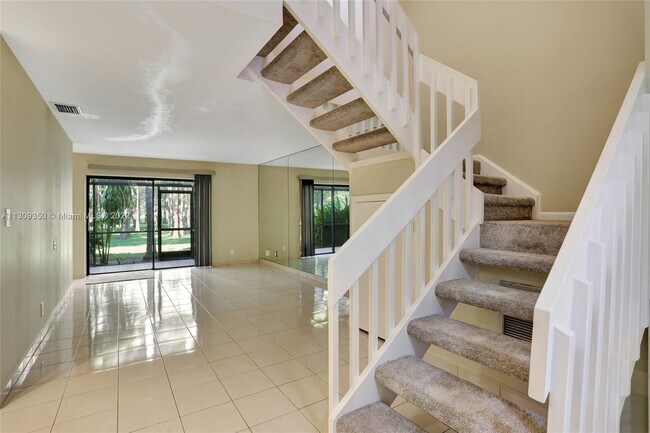 Foto del edificio - 2215 NW 45th Ave