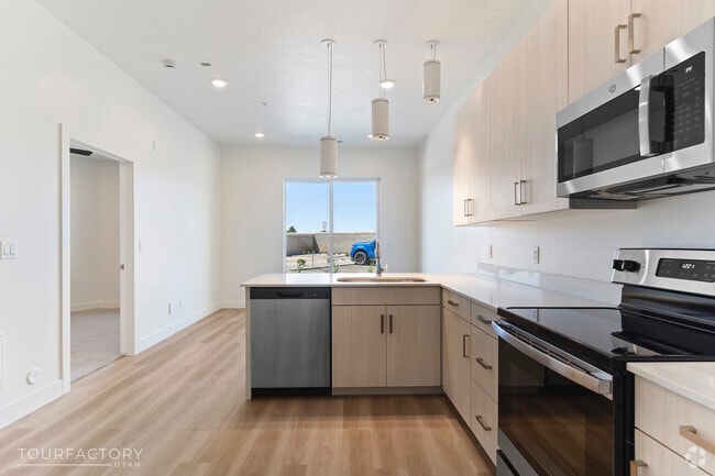 Building Photo - Wasatch View Apartments