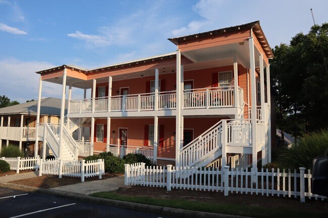 Building Photo - 8082 Veterans Pkwy
