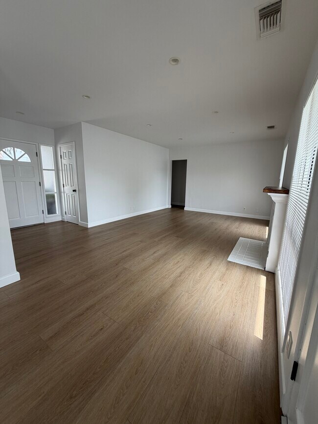 Foto del edificio - 1220 Felbar Ave