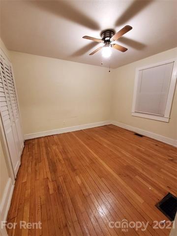 Foto del edificio - 1012 8th St NE