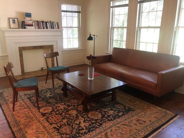 Building Photo - 609 Carolyn Ave