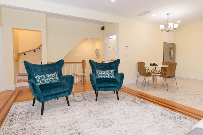 Foto del edificio - ABSOLUTELY BEAUTIFULL 4 BED 2 BATH IN ALLS...