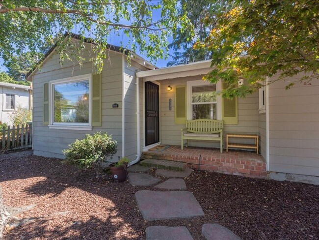 Foto del edificio - Sunny & Bright Bungalow in King Estates