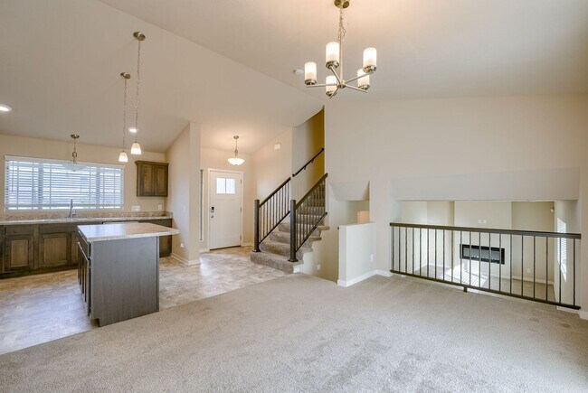 Building Photo - 3 Bedroom Just Minutes from Lake Cunningham!!