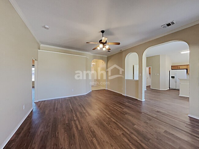 Building Photo - 321 Windmill Dr