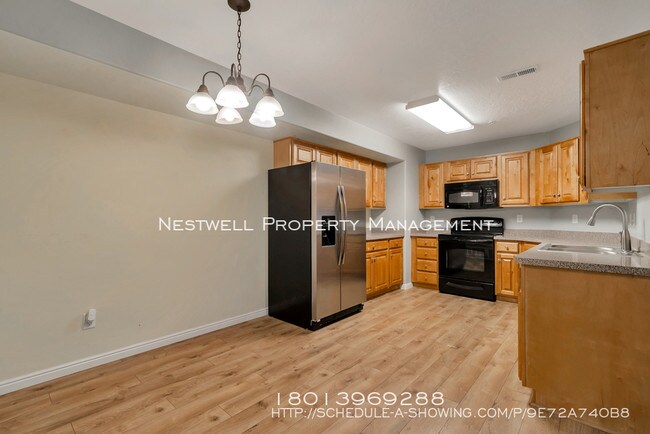 Building Photo - 8212 N Cedar Springs Rd
