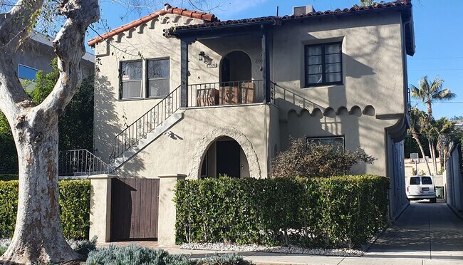 Building Photo - 8755 Ashcroft Ave