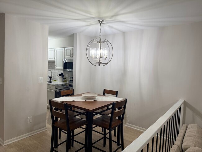 Foto del edificio - 808 Kendall Dr