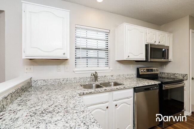 Building Photo - 2601 Galemeadow Dr