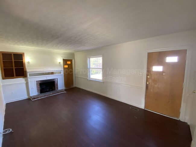 Building Photo - 126 Forest Ave