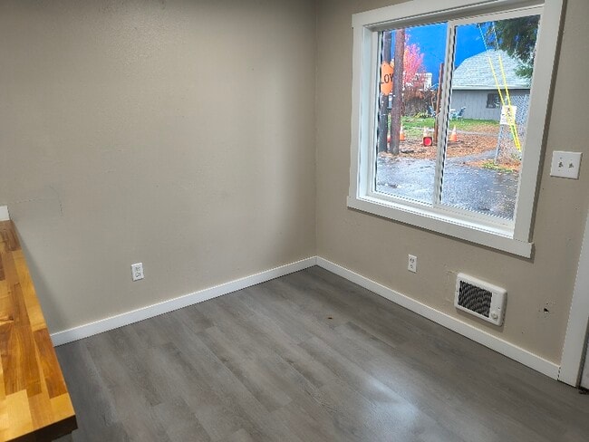 Photo - 9035 SE Division St Apartment