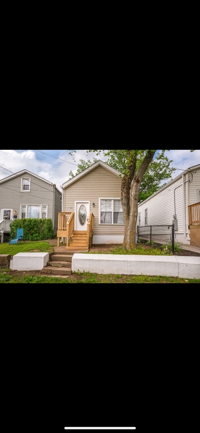 Primary Photo - 1796 Mellwood Ave
