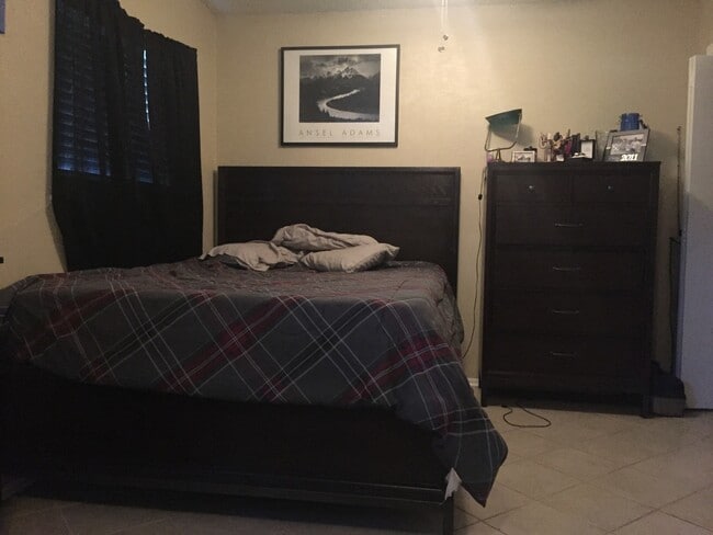 Building Photo - College Station - (Northgate) -1 bedroom / 1 bath condo.