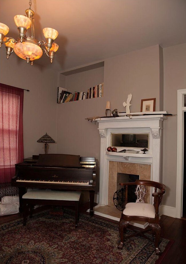 gran comedor - 1703 4th Ave N