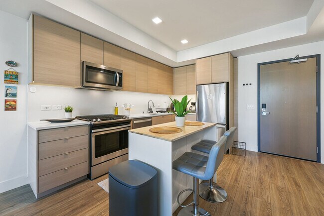 Foto del edificio - 702 Broadway