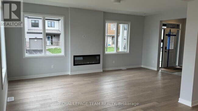 Building Photo - 122 Tonic Cres