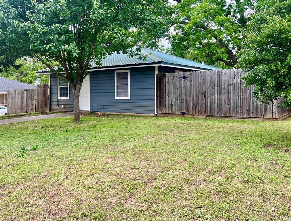 1000 W First St, Brenham, TX 77833 House Rental in Brenham, TX