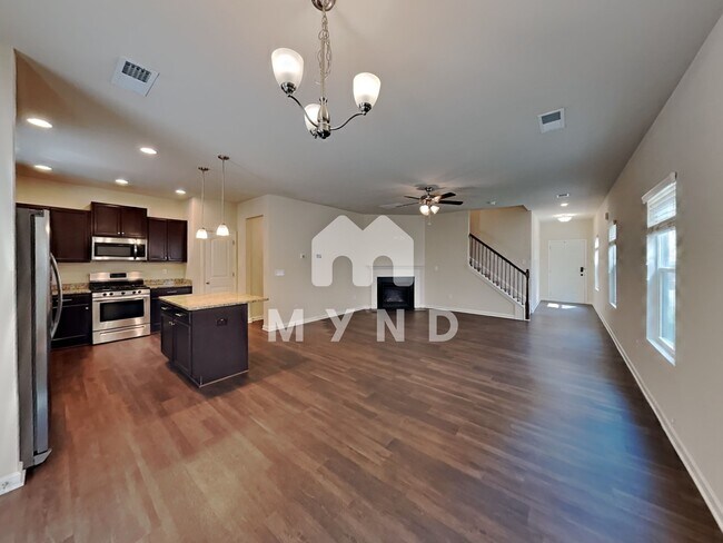 Building Photo - 5057 Rapahoe Trl