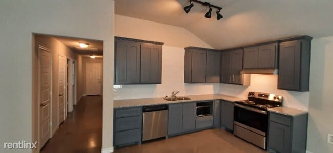 Building Photo - 3 br, 2 bath Townhome - 111 Lollipop Lane