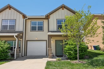 Building Photo - 1110 Lynwood Forest Rd