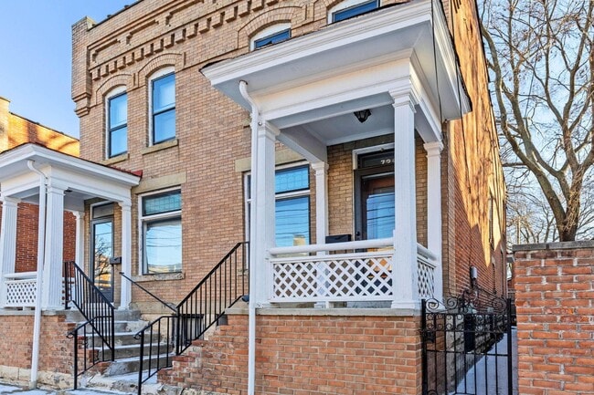 Building Photo - 726 Kerr St