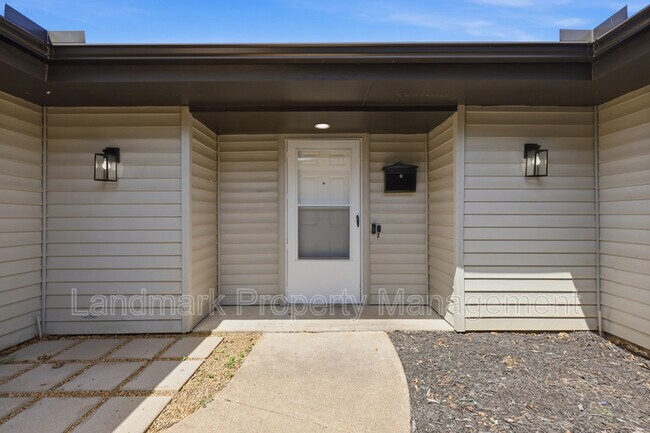 Building Photo - 4349 Altamesa Blvd