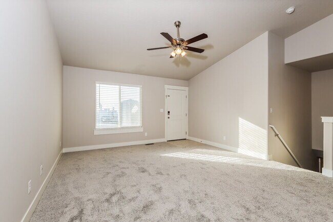 Building Photo - 2419 Prairie Ln