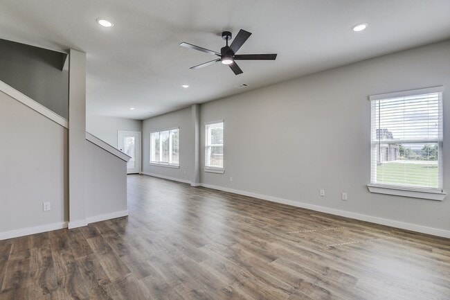 Building Photo - AVAILABLE NOW! LUXURIOUS TRIPLEX LOCATED ON 1-ACRE LOT IN MIDLOTHIAN, TX!