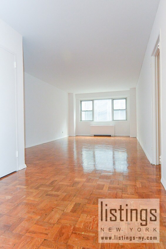Foto principal - 315 E 47th St