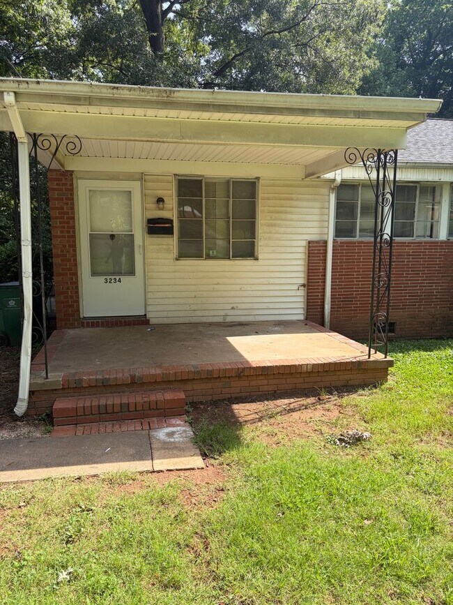 Building Photo - 3234 Marlborough Rd