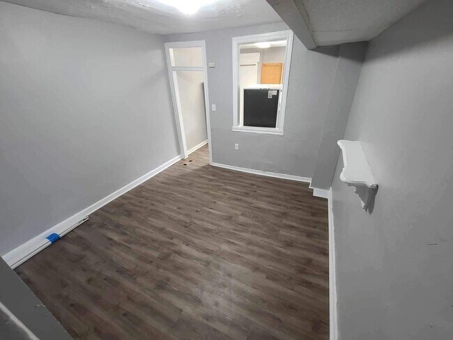 Townhouse located in the heart of Baltimore! - Townhouse located in the heart of Baltimore!