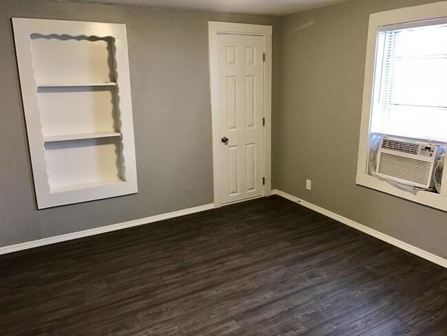 Foto del edificio - 207 N Walnut Ave