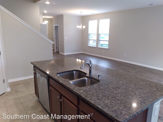Building Photo - 3 br, 2.5 bath House - 141 Goldenrod Circle