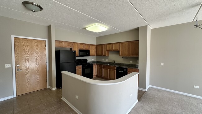 Building Photo - 3501 Wellington Ct