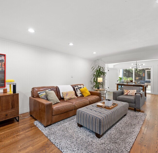 Foto del edificio - 2647 Monterey Blvd