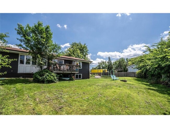 Foto del edificio - 1142 Cheery Ln NE