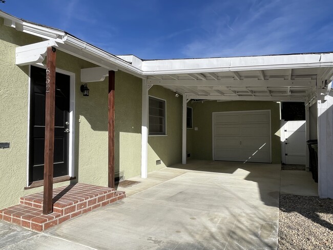 Front Door/Driveway - 632 N Griffith Park Dr