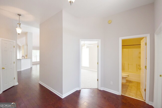 Building Photo - 208 Turnbridge Cir